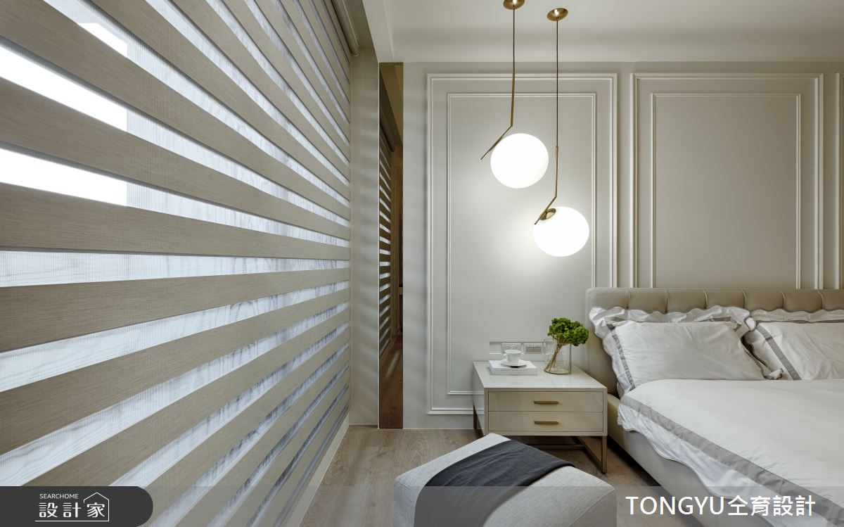 小孩房以優雅線板規劃床頭造型，成就典雅休憩氛圍。