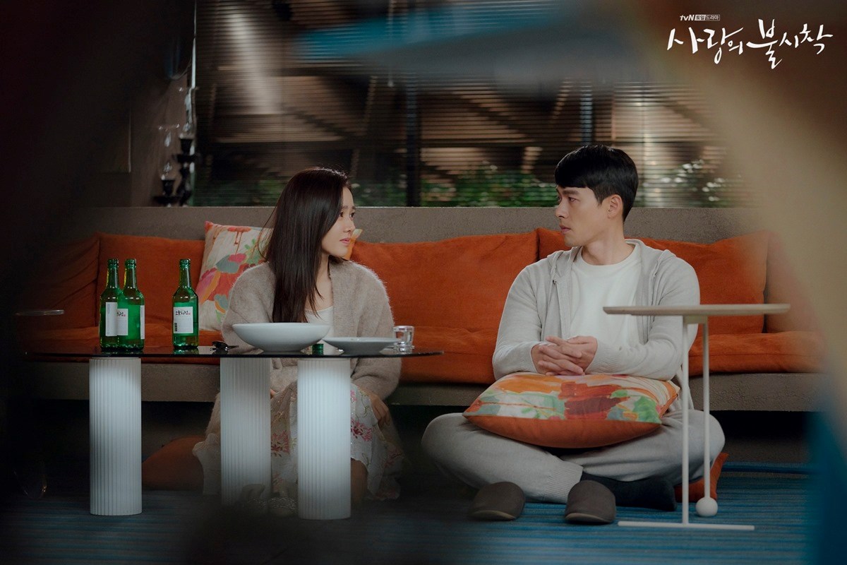 《愛的迫降》豪宅設計｜圖片來源 tvN。（未滿十八歲者，禁止飲酒；飲酒勿開車。）