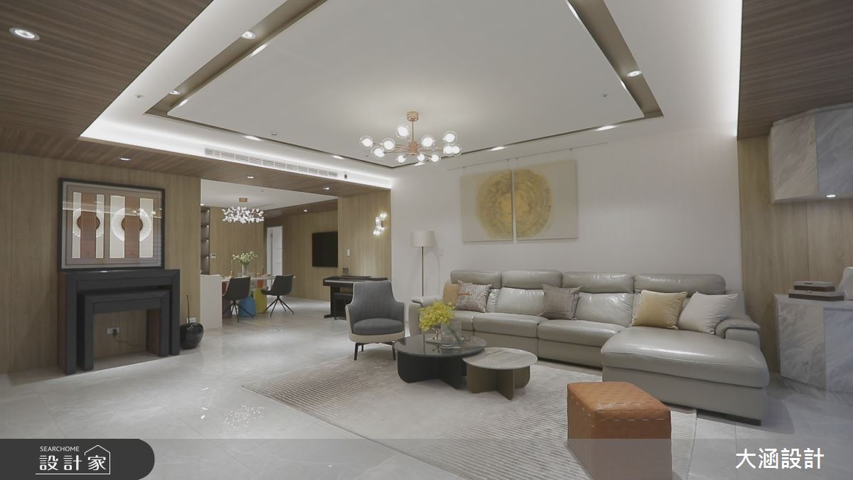 公領域以女主人喜好的優雅淺色調鋪陳，營造舒適、溫馨的居家氛圍。