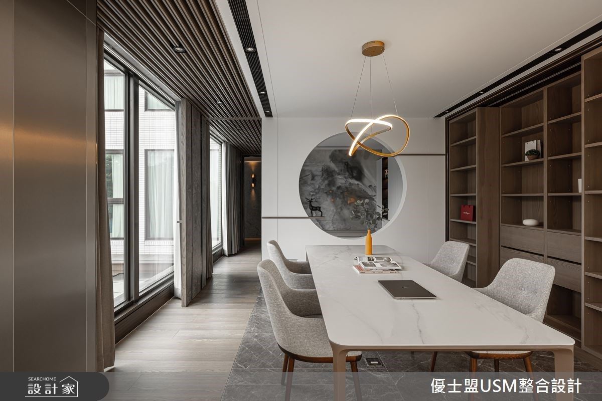 以中式美學最為代表的圓形造型，將和室及書房的場域相互交流及延伸，經典呈現中西合併的範本。