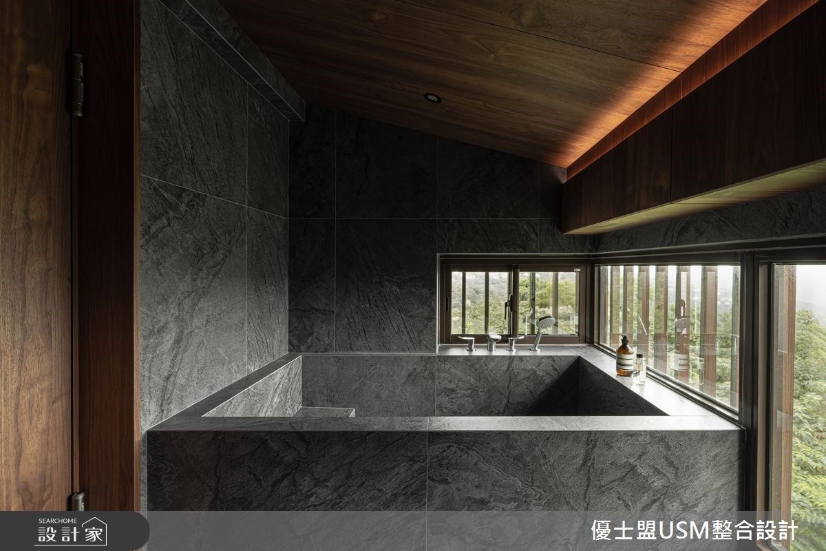 以湯屋為設計方向的客浴，讓客人同時泡澡也能感受群山環繞的感動。