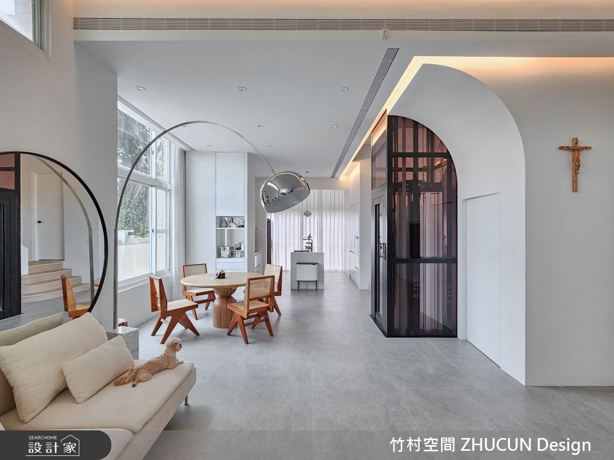 訂製透明電梯,以美型設計包裹住宅內容易被忽視的智能設計