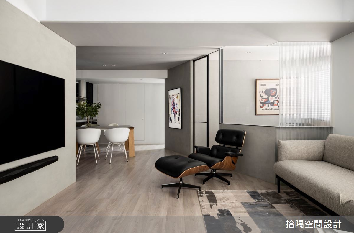 Eames Lounge Chair以 20 世紀中葉現代主義為基礎,椅身線條圓潤、比例優雅,融合雕塑感與工藝之美,展現「Less is More」的美學精神