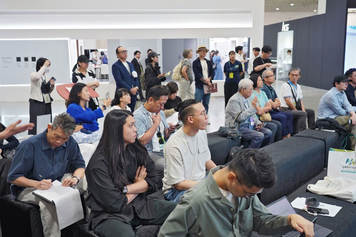 論壇現場交流熱絡，與會者專注聆聽數位製造、小宅趨勢與居住創新等議題，共同探索室內設計產業未來發展方向。