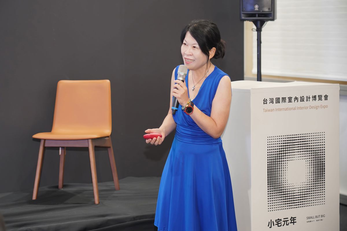 張麗寶以「不用搬家也能讓老屋換新的魔法術」為題，聚焦老屋翻新議題，分享實務改造經驗與設計觀察。