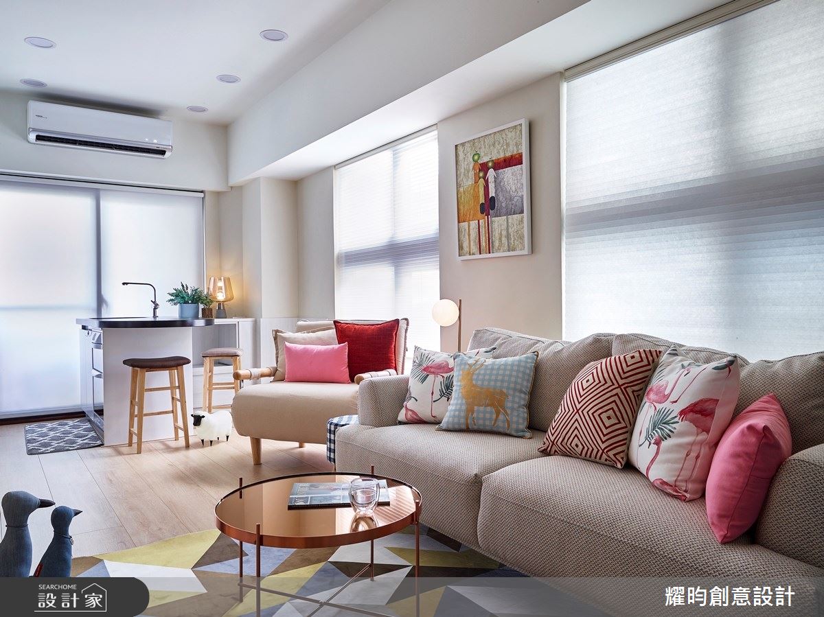 14坪北歐風小空間，重整樓梯位置將寬裕的空間留給2人生活