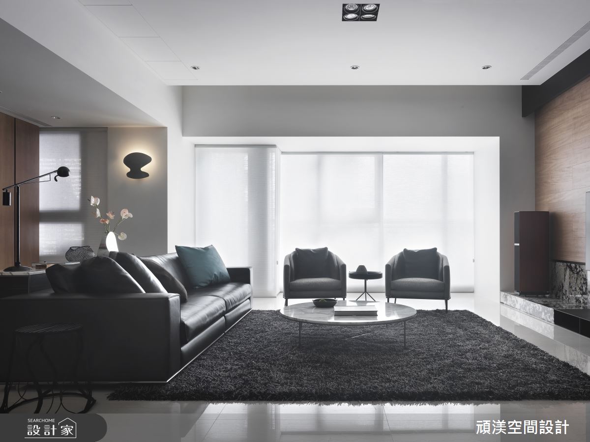 引領日光進駐、揉合黑白灰木質感，60坪超採光療癒宅！