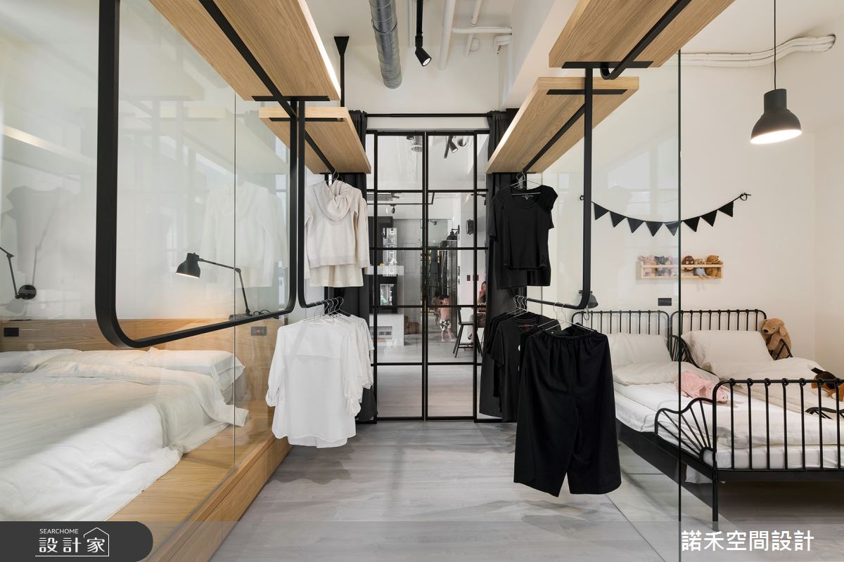 與你們分享的快樂勝過獨自擁有！寢室磚牆變玻璃，讓私領域成為親子遊樂天地