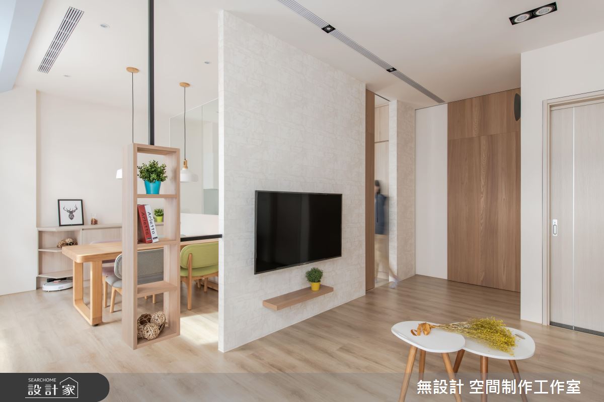 想要零壓力的無設計？22 坪混搭風別墅用木質與玻璃實現