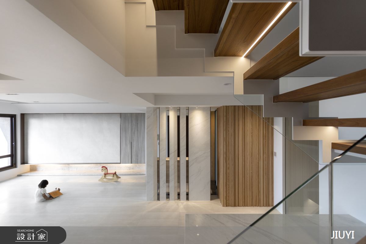 自然透亮光感家居，150坪暖木白系城堡樓中樓