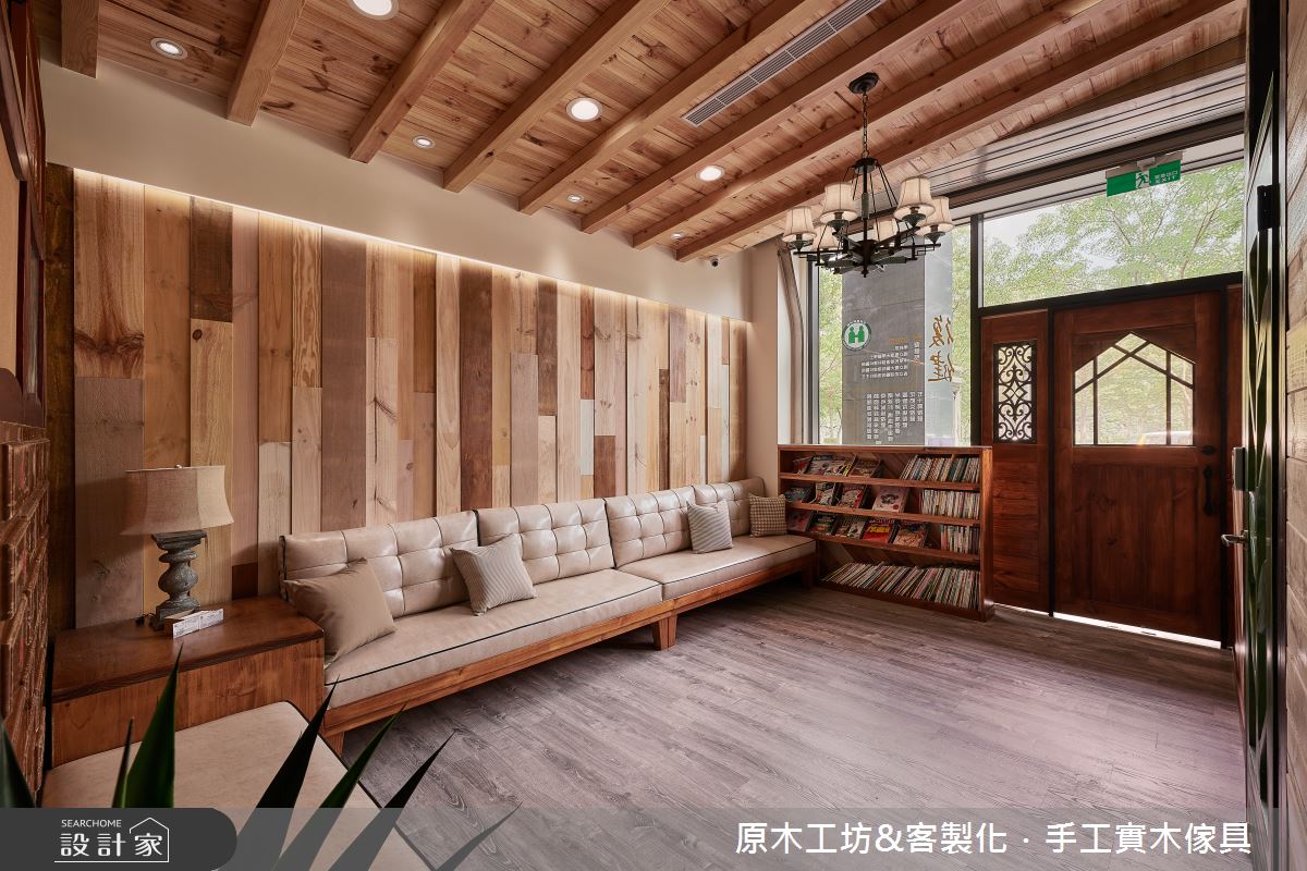被濃濃原木質感擁抱 打造療癒的鄉村風中醫診所