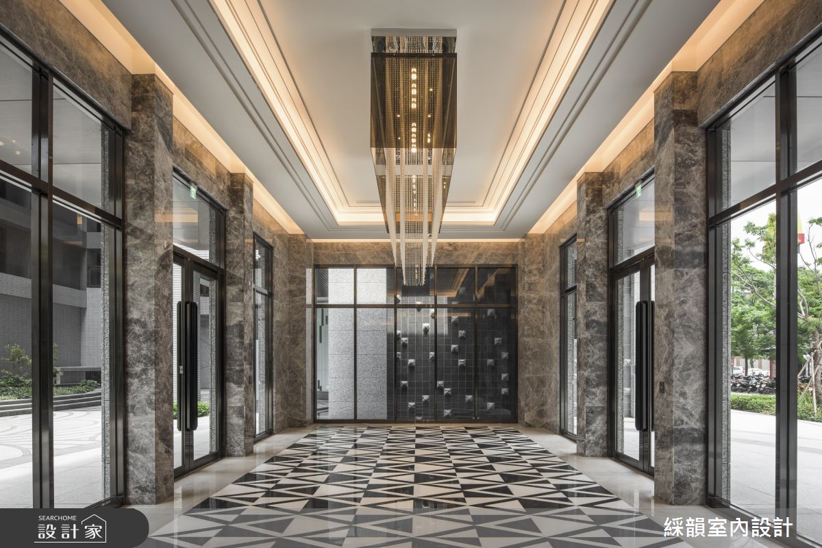 善用幾何線條與華麗元素 一展輝煌氣度