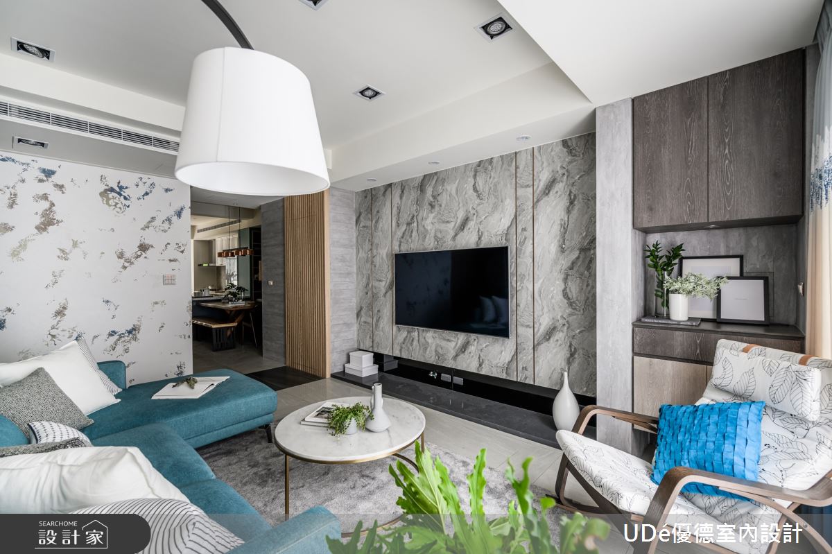 40年長型老屋改造變日光空氣宅！湛藍色系與植栽綠意展現絕美設計