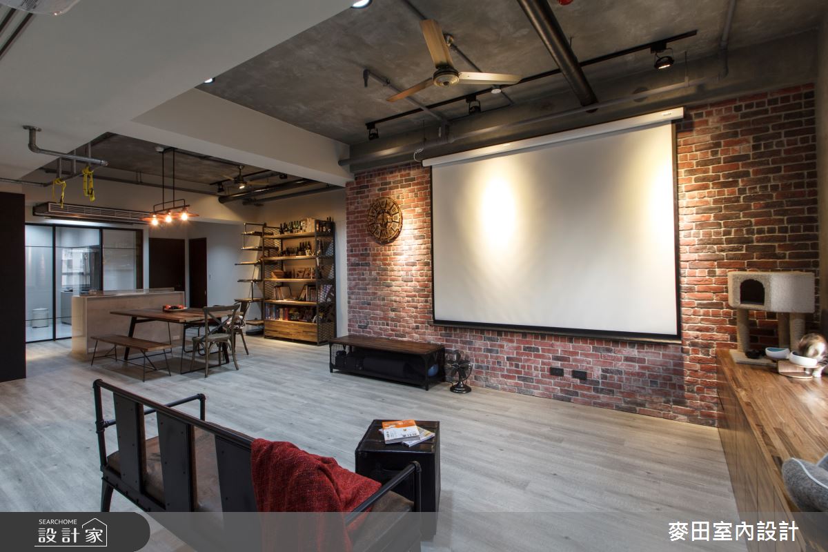 像貓咪一樣有個性的公寓！牙醫夫妻與毛小孩的寵物友善工業宅