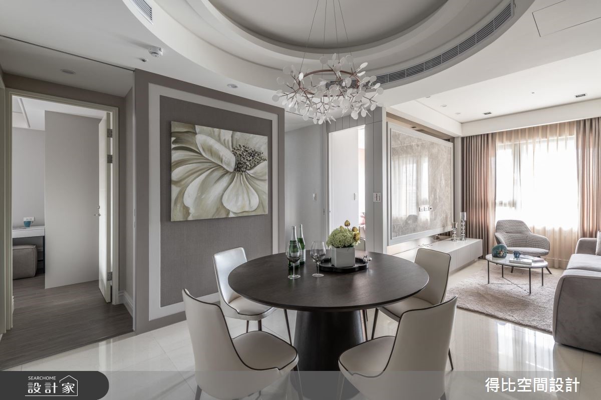 空間裡飄盪優雅清香 淡淡香檳金詮釋新古典樂章