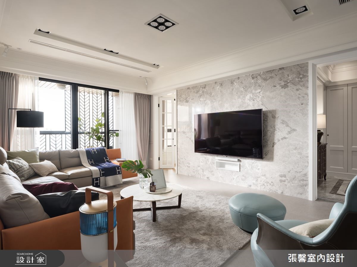 優雅卻不冰冷！時尚白 + 暖灰色打造 45 坪輕美式光感公寓