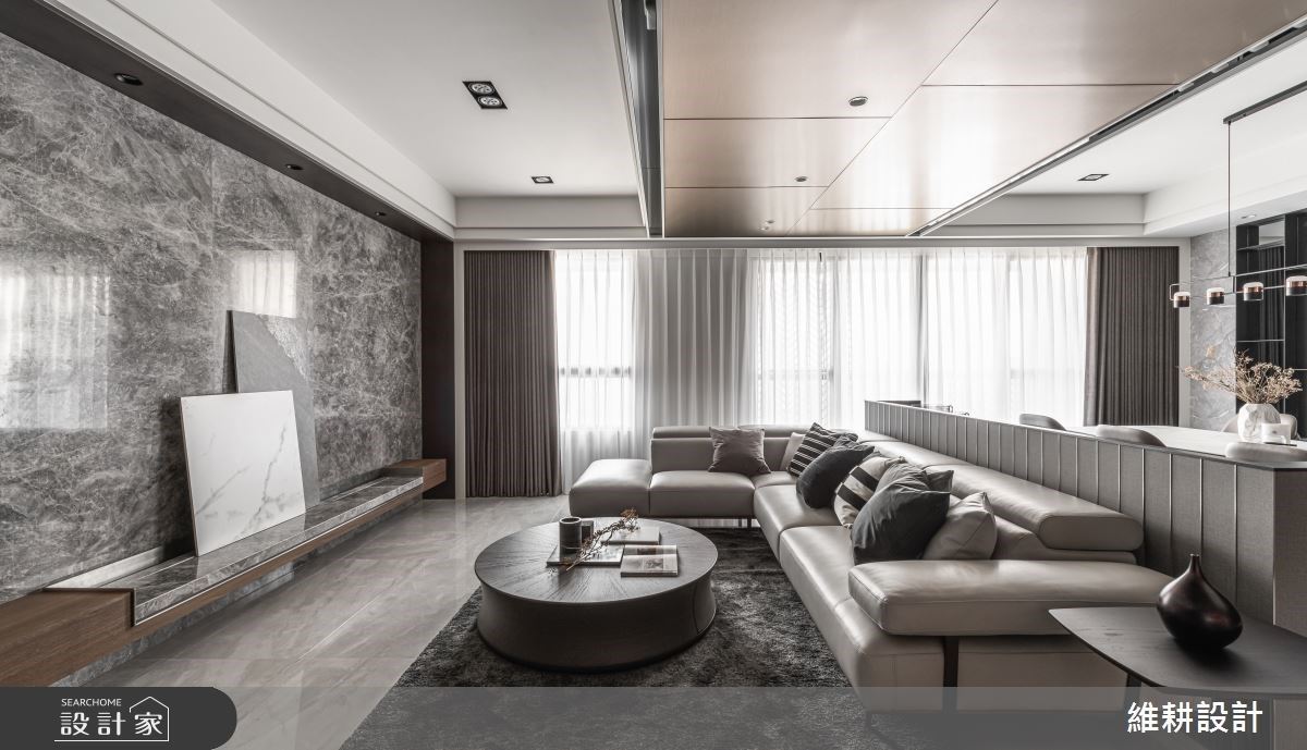 現代風住宅裡的一抹愜意，全靠大面積落地窗把都市紛擾隔絕在外！